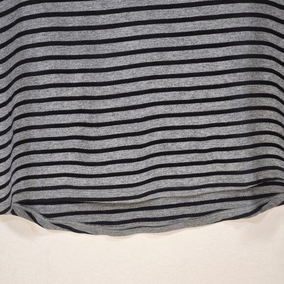 Cabi Pivot Women's Gray Striped Top. Size XL - Picture 6 of 10